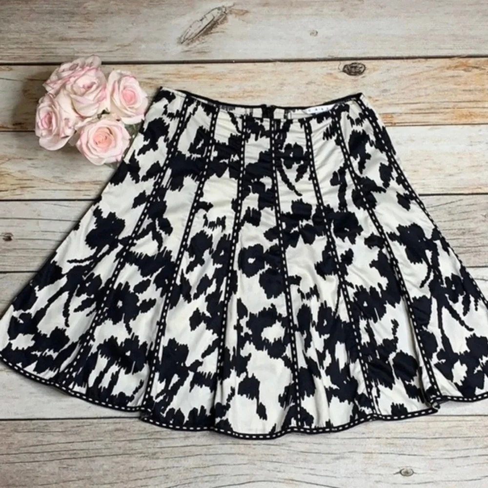 CAbi Ladies flared trumpet skirt - Picture 1 of 3